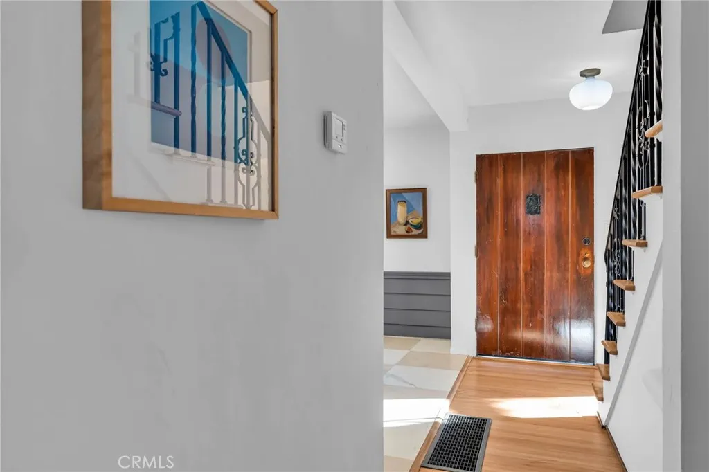 869 Cumberland Road, Glendale, California 91202 home-pic-19